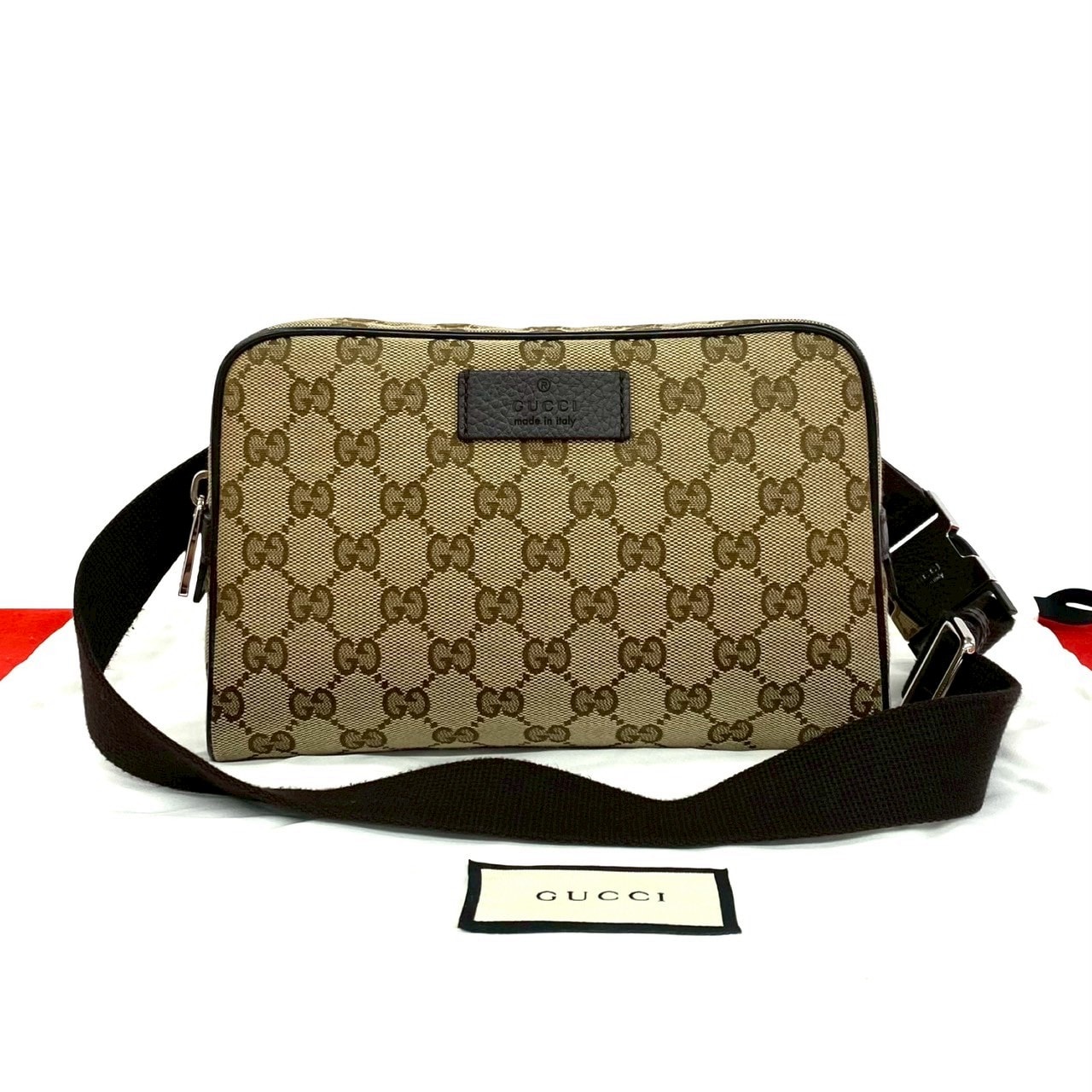 GUCCI グッチ GG ロゴ 柄 キャンバス レザー ボディバッグ ブラウン
 97720