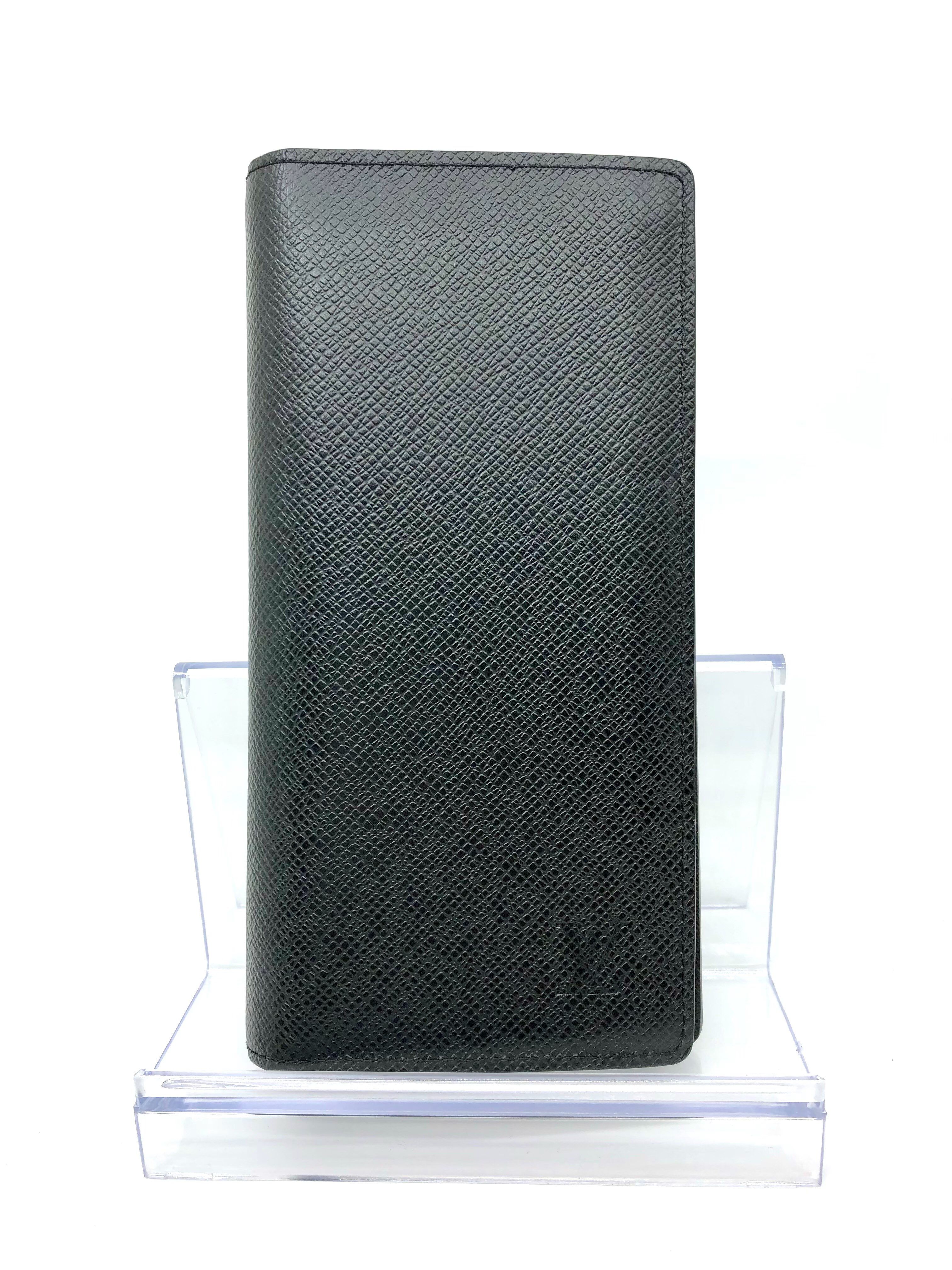 Louis Vuitton Brazza Wallet Taiga "Noir"