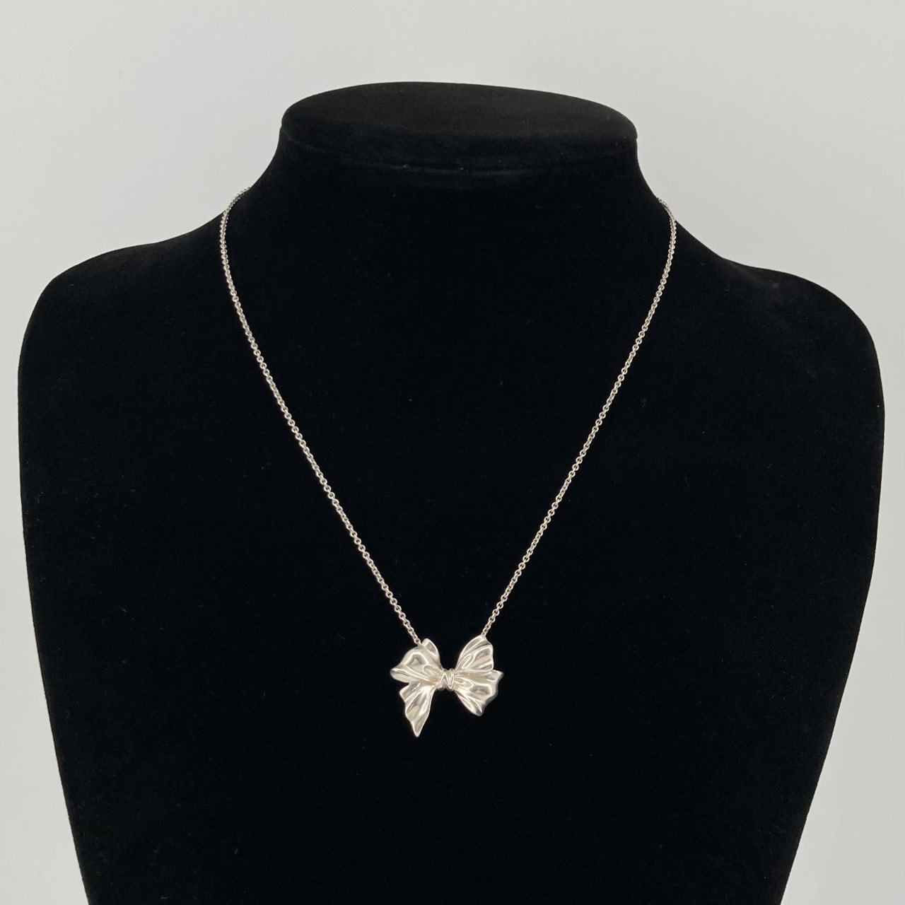 TIFFANY&Co.(ティファニー) ヴィンテージ リボンモチーフ Ag925 ネックレス 9.12g シルバー