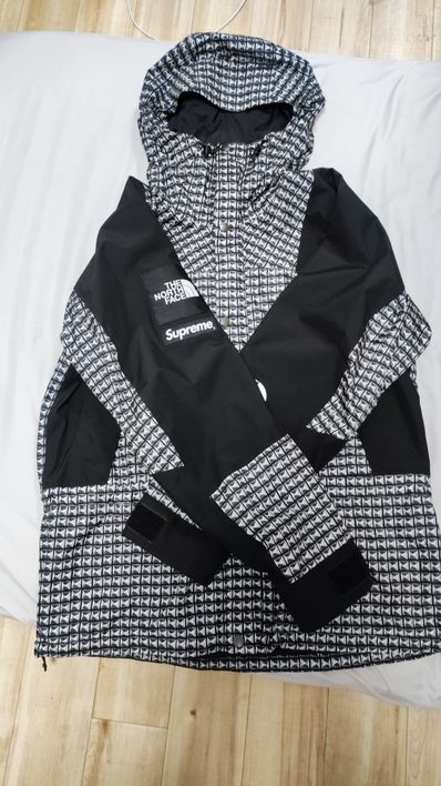 Supreme x The North Face Studded Mountain Light Jacket "Black"