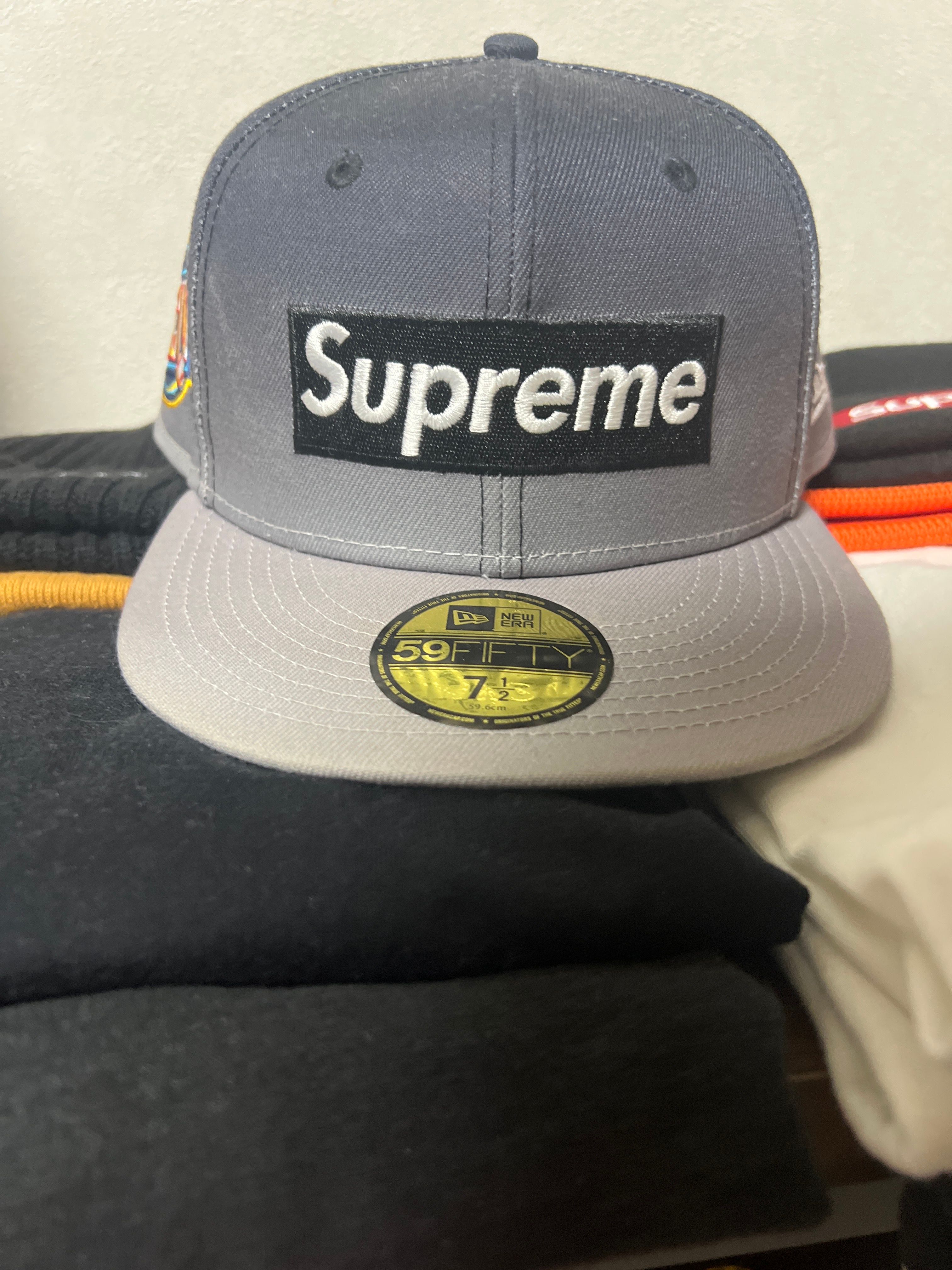 Supreme Gradient Box Logo New Era "Black"