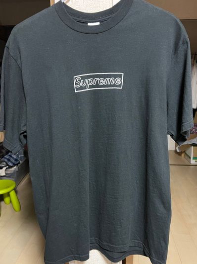 Supreme KAWS Chalk Logo Tee "Black"