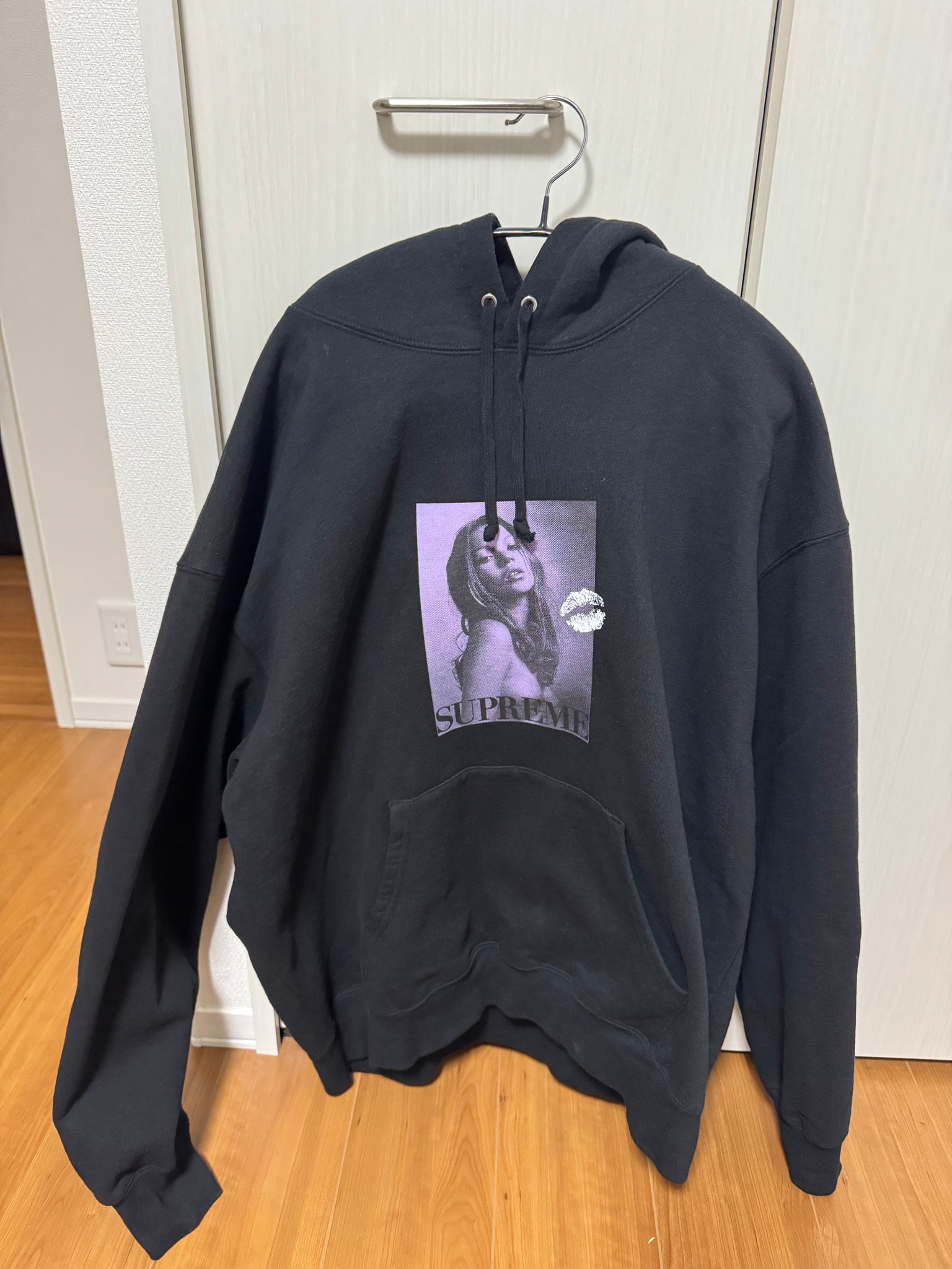Supreme Kate Moss Hooded Sweatshirt "Black"