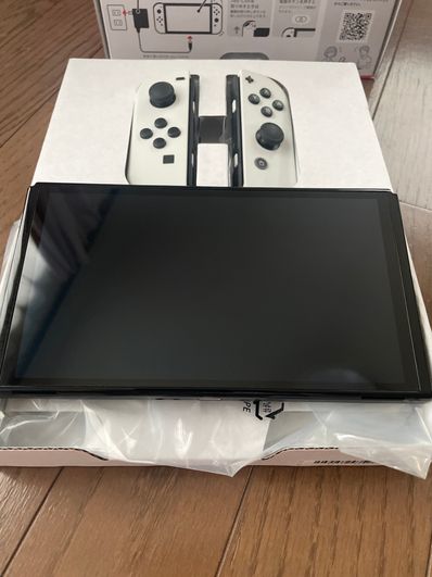 Nintendo Switch 有機EL Model HEG-S-KAAAA "White"