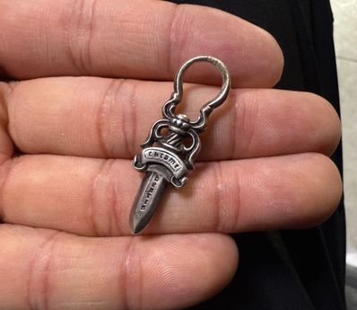 正規品 クロムハーツ ダガーチャーム ネックレス ペンダント ウォレット 財布