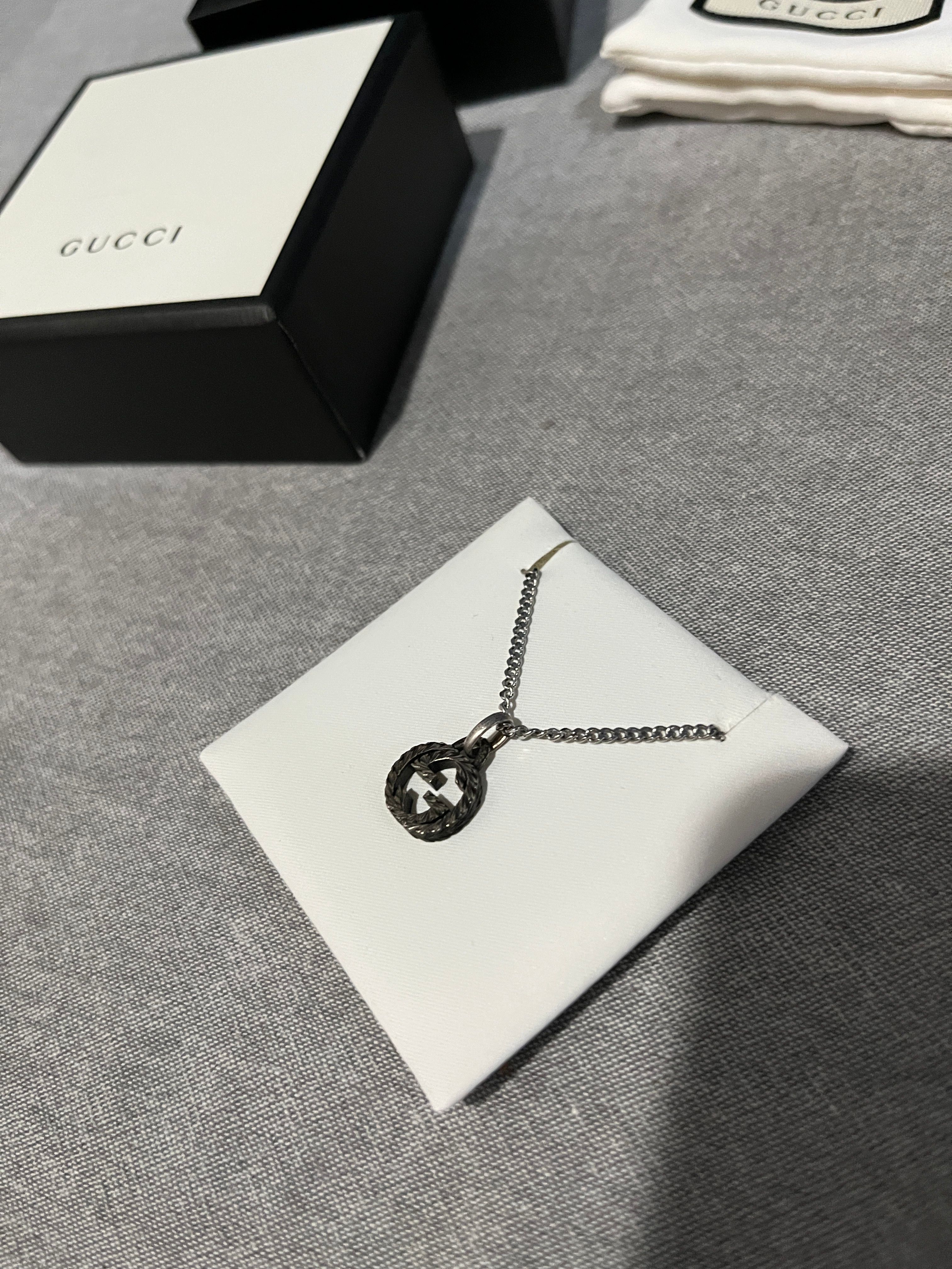 GUCCI Interlocking G Pendant Necklace