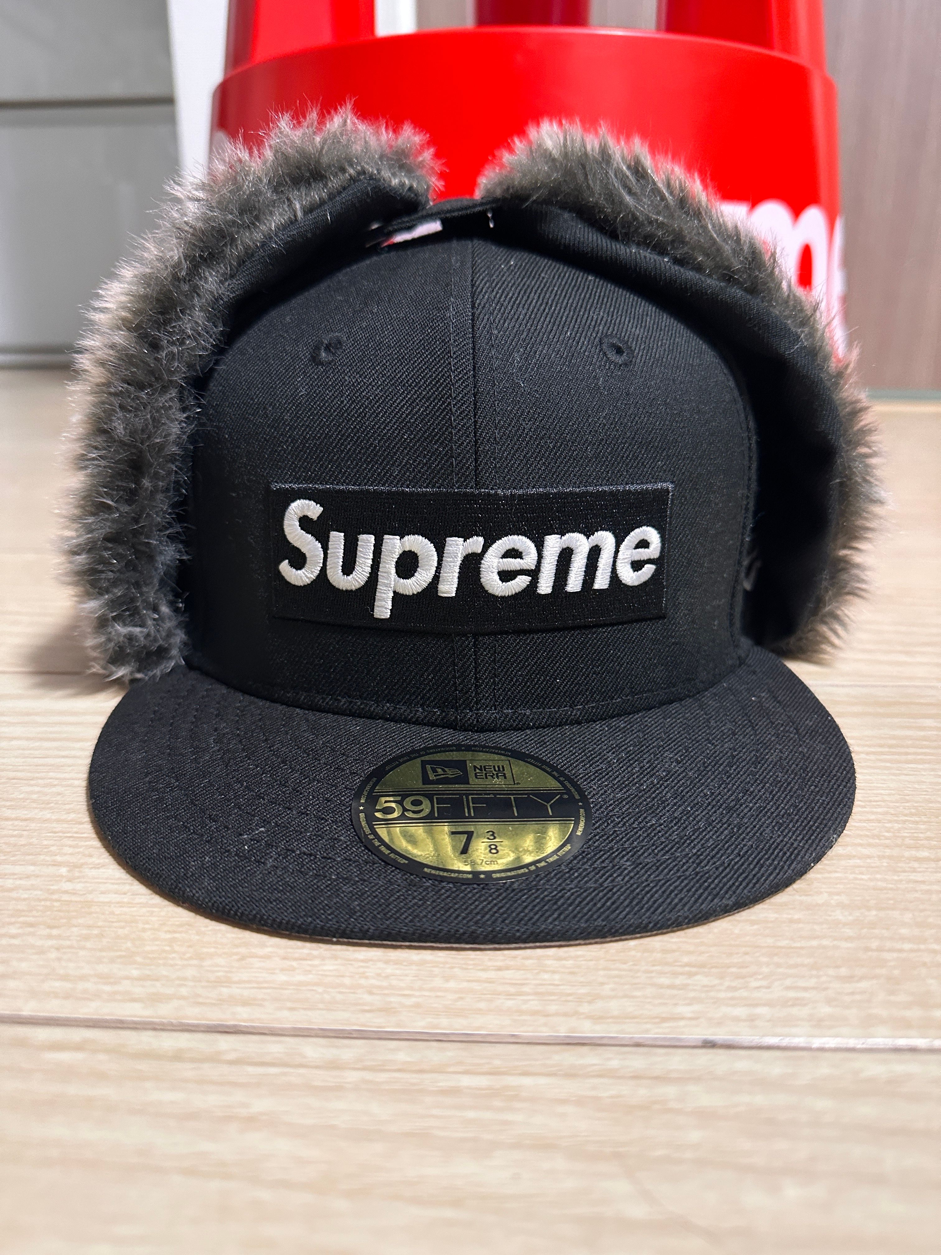 Supreme Earflap New Era® "Black"