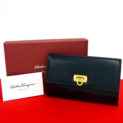 Salvatore Ferragamo サルヴァトーレフェラガモ ガンチーニ 金具 レザー 三つ折り財布 ネイビー
26883