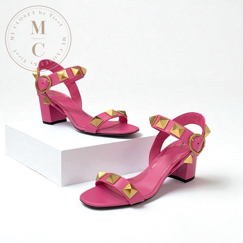 ヴァレンティノ VALENTINO サンダル 靴 シューズ レザー ピンク ゴールド 未使用 ローマンスタッズ ストラップ