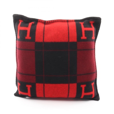 エルメス HERMES アヴァロンPM クッション アクセサリー ウール カシミヤ ボルドー メンズ レディース レッド系 / ブラック系 / ボルドー系 【中古】