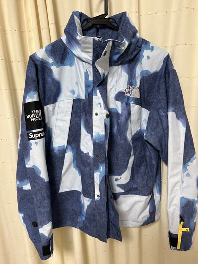 Supreme x The North Face Bleached Denim Print Mountain Jacket "Indigo"