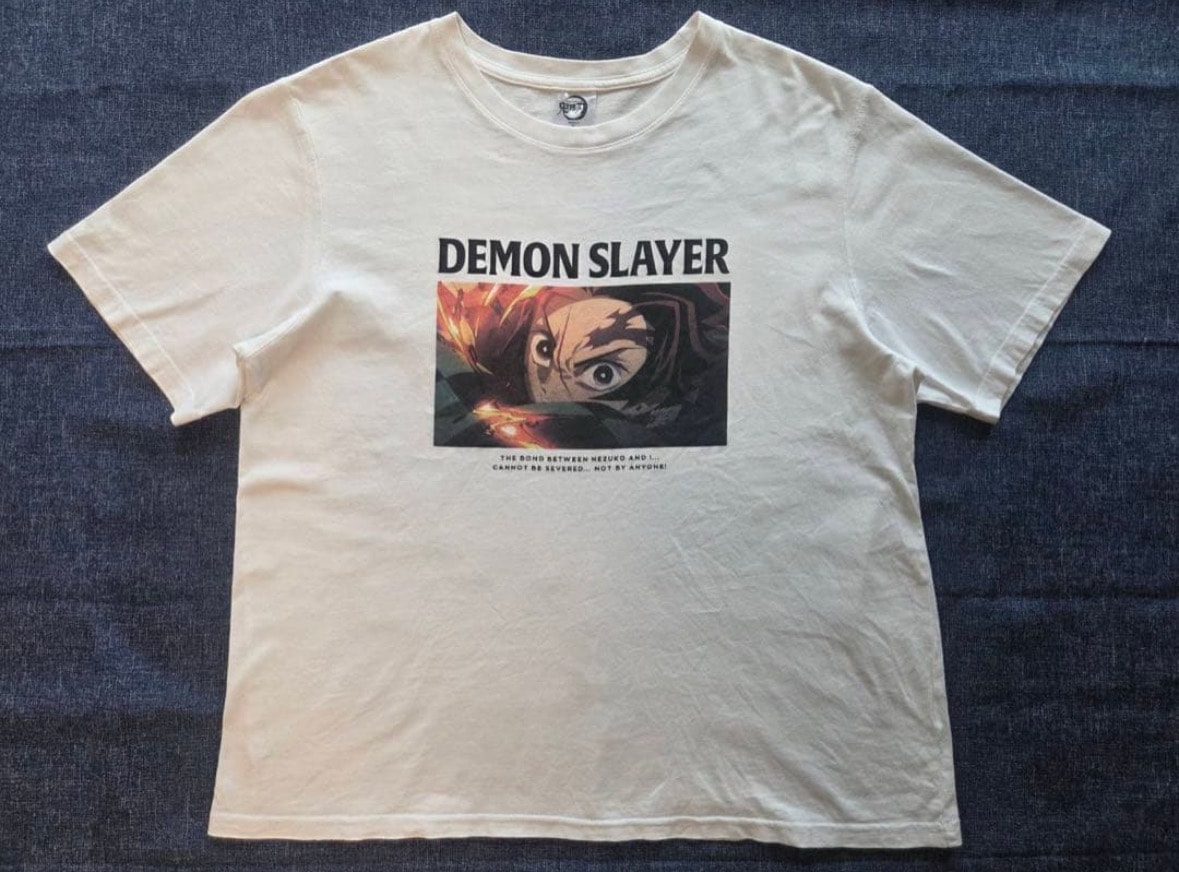 GU 鬼滅の刃 竈門炭治郎 半袖Tシャツ XL ホワイト 綿100% メンズ
