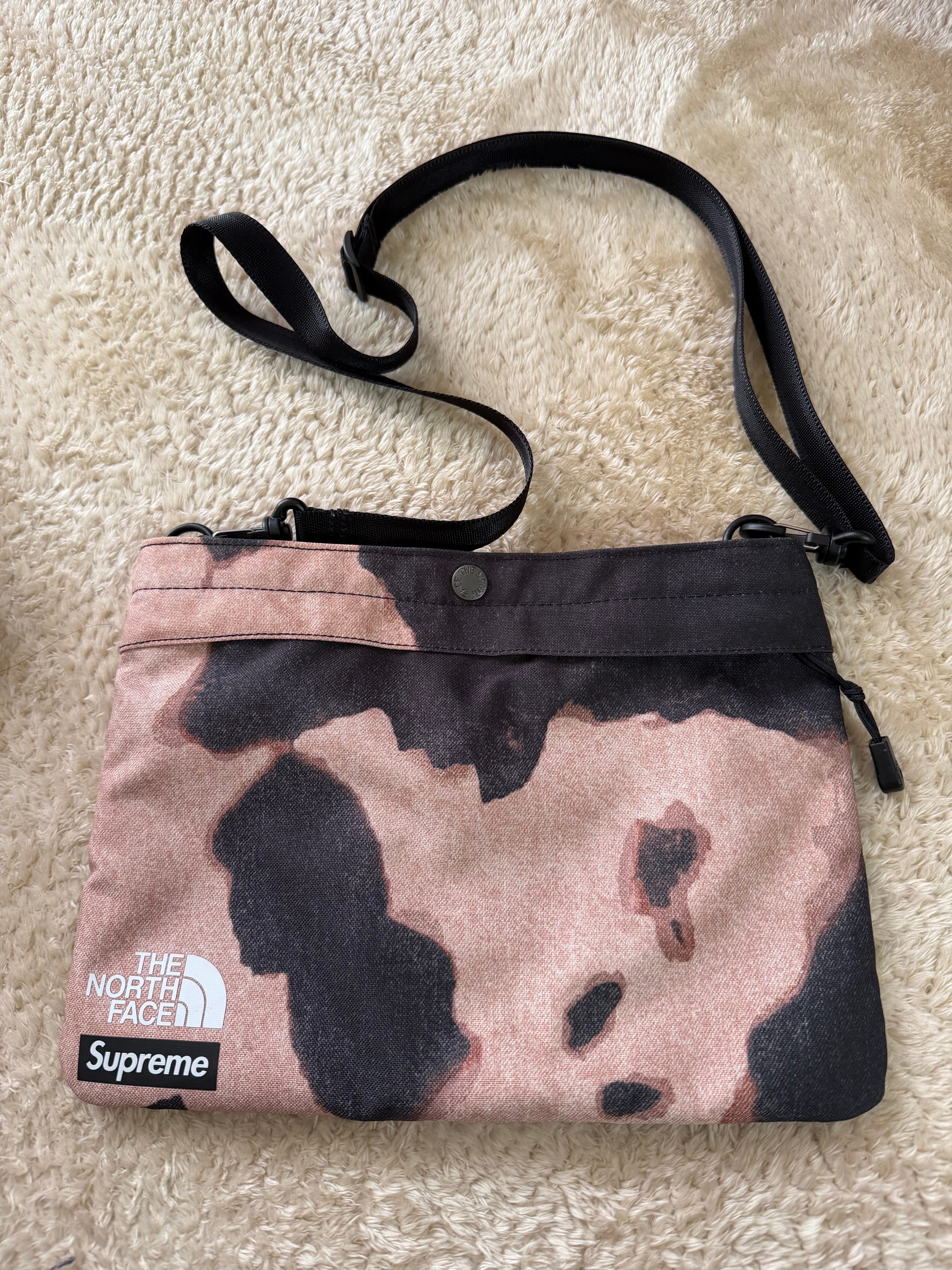 Supreme x The North Face Bleached Denim Print Shoulder Bag "Black"