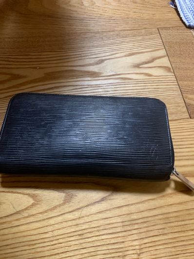 Louis Vuitton Zippy Wallet Epi "Noir"