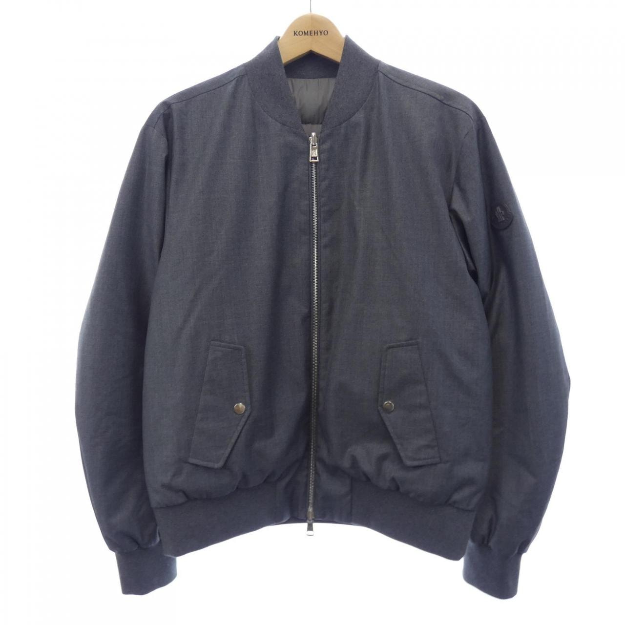 モンクレール MONCLER ダウンジャケット