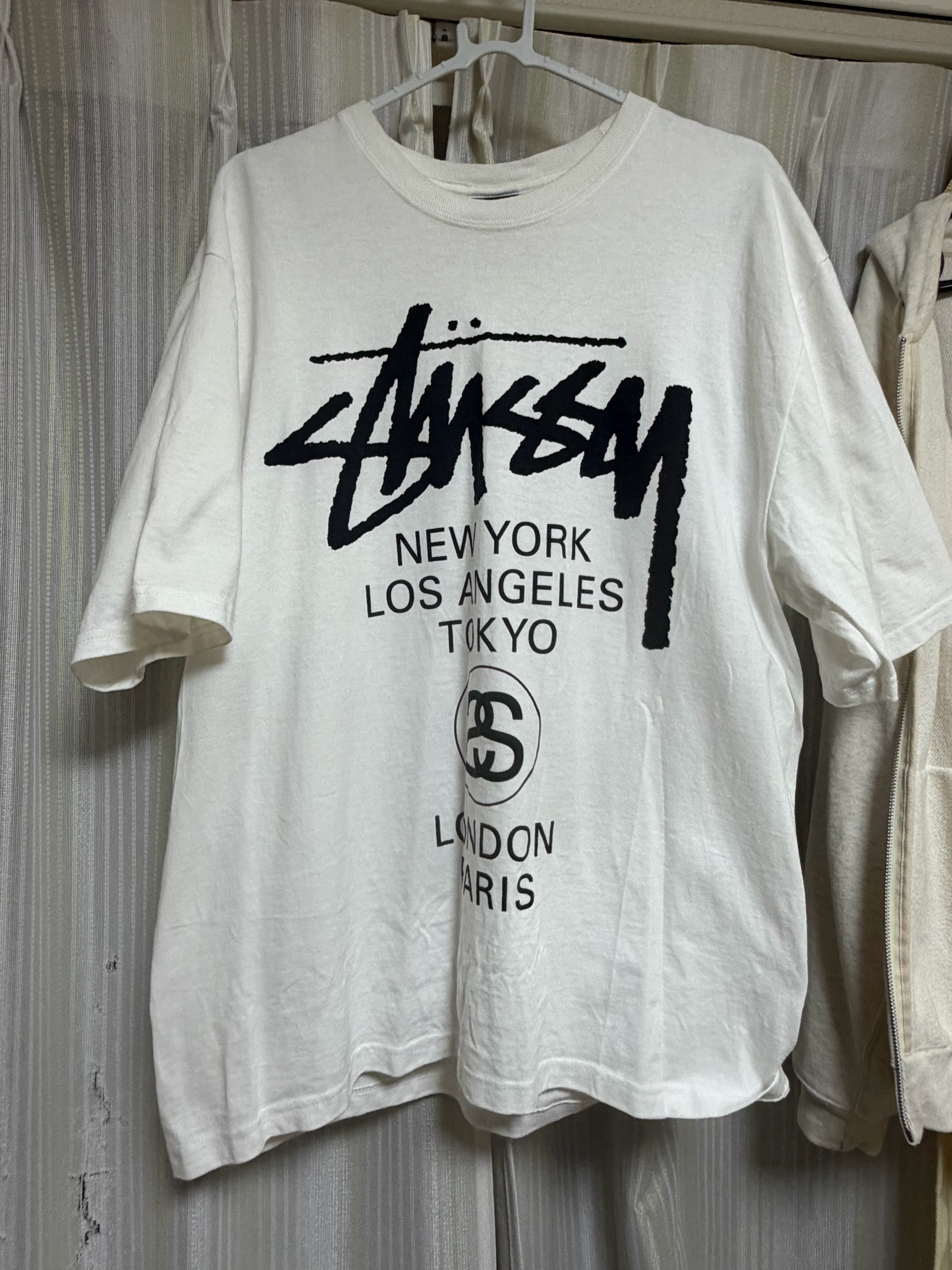 Stussy World Tour Tee "White" (2025/2026) 3903962