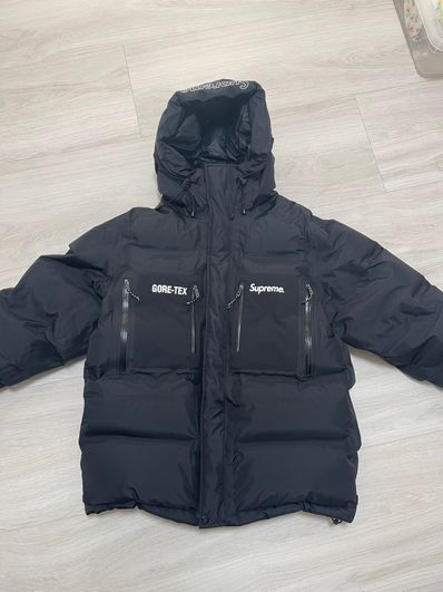 Supreme GORE-TEX 700-Fill Down Parka "Black"