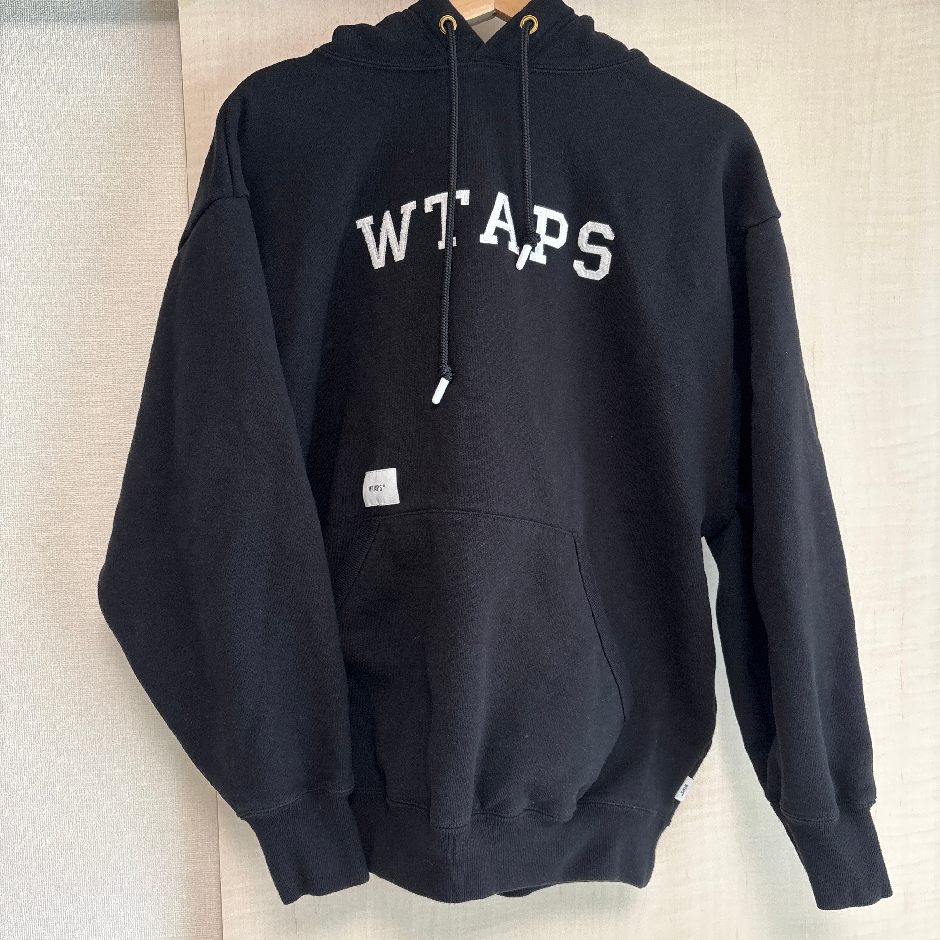 Wtaps Academy / Hoody / Cotton. College "Black"