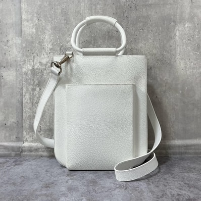 【GUCCI】グッチ 2WAY ハンドバッグ ショルダーバッグ レザー ホワイト 白 サークルハンドル フロントポケット シルバー金具 レディース