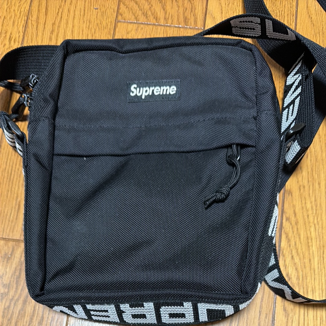Supreme 18SS Shoulder Bag 