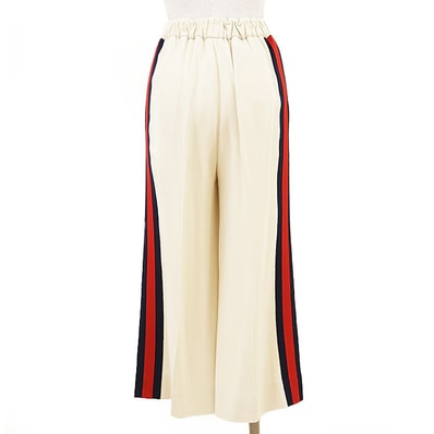 【極美品】GUCCI グッチ パンツ セミイージー 2019年製 ロゴ ボタン ウェブストライプ シェリーライン 側章 ウエストギャザー ストレッチ クレープ レーヨン メンズ サイズ 38 アイボリー 生成 イタリア製