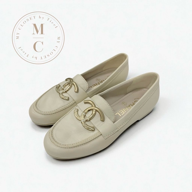 シャネル CHANEL ローファー 革靴 靴 シューズ レザー ベージュ ゴールド ココマーク フラットシューズ