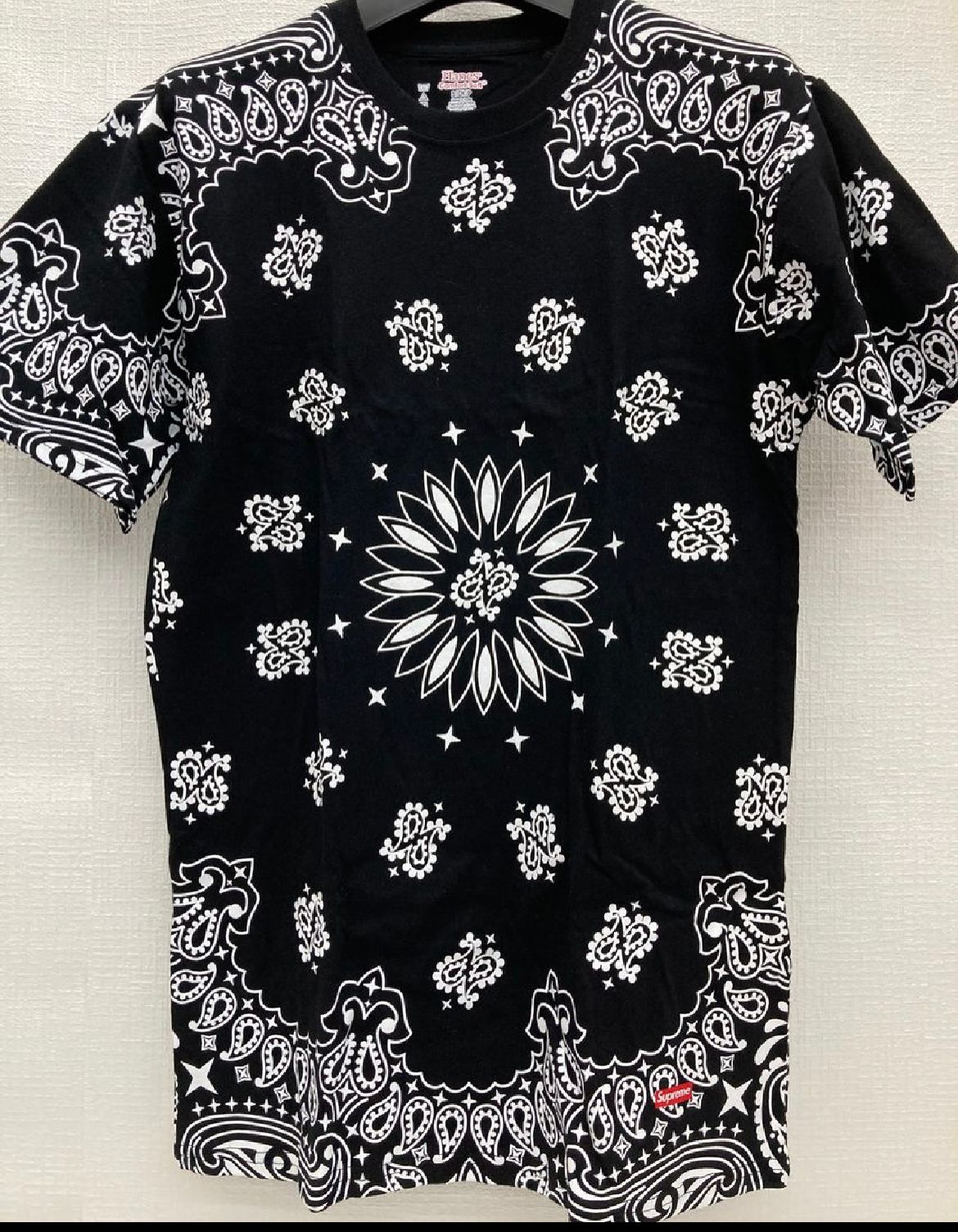 Supreme x Hanes Bandana Tagless Tees (2 Pack) "Black"