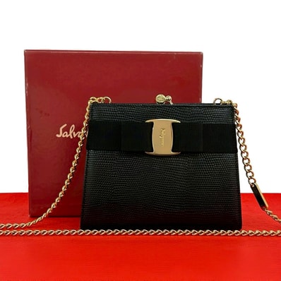 Salvatore Ferragamo サルヴァトーレフェラガモ ヴァラリボン ロゴ 金具 レザー ショルダーバッグ ブラック
49542