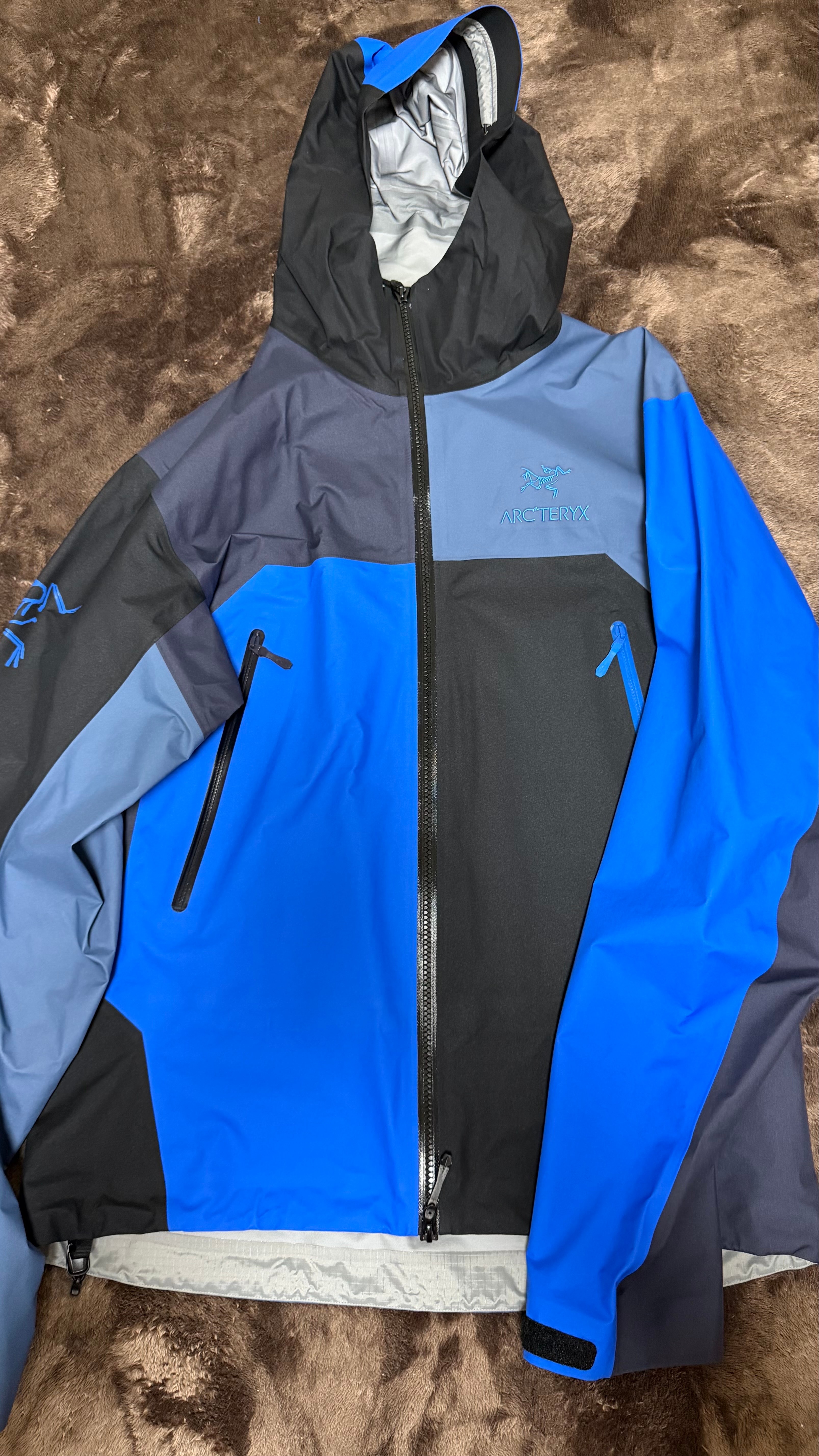 ARC'TERYX x BEAMS Men's Beta Jacket "Boro Blue" X000006534