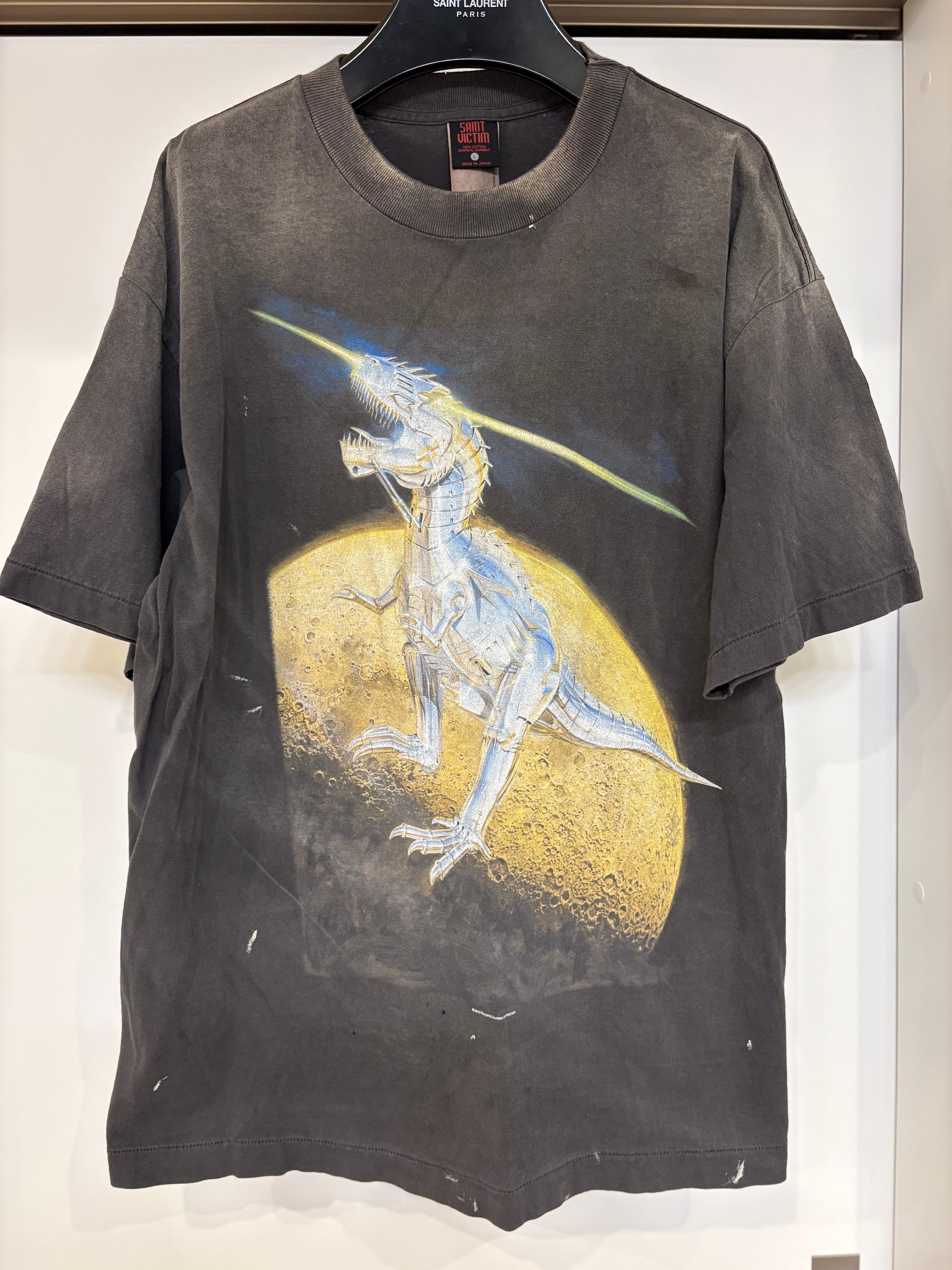 美品 SAINT Mxxxxxx × 空山基 SRYM_SS TEE/T-REX 【公式通販】