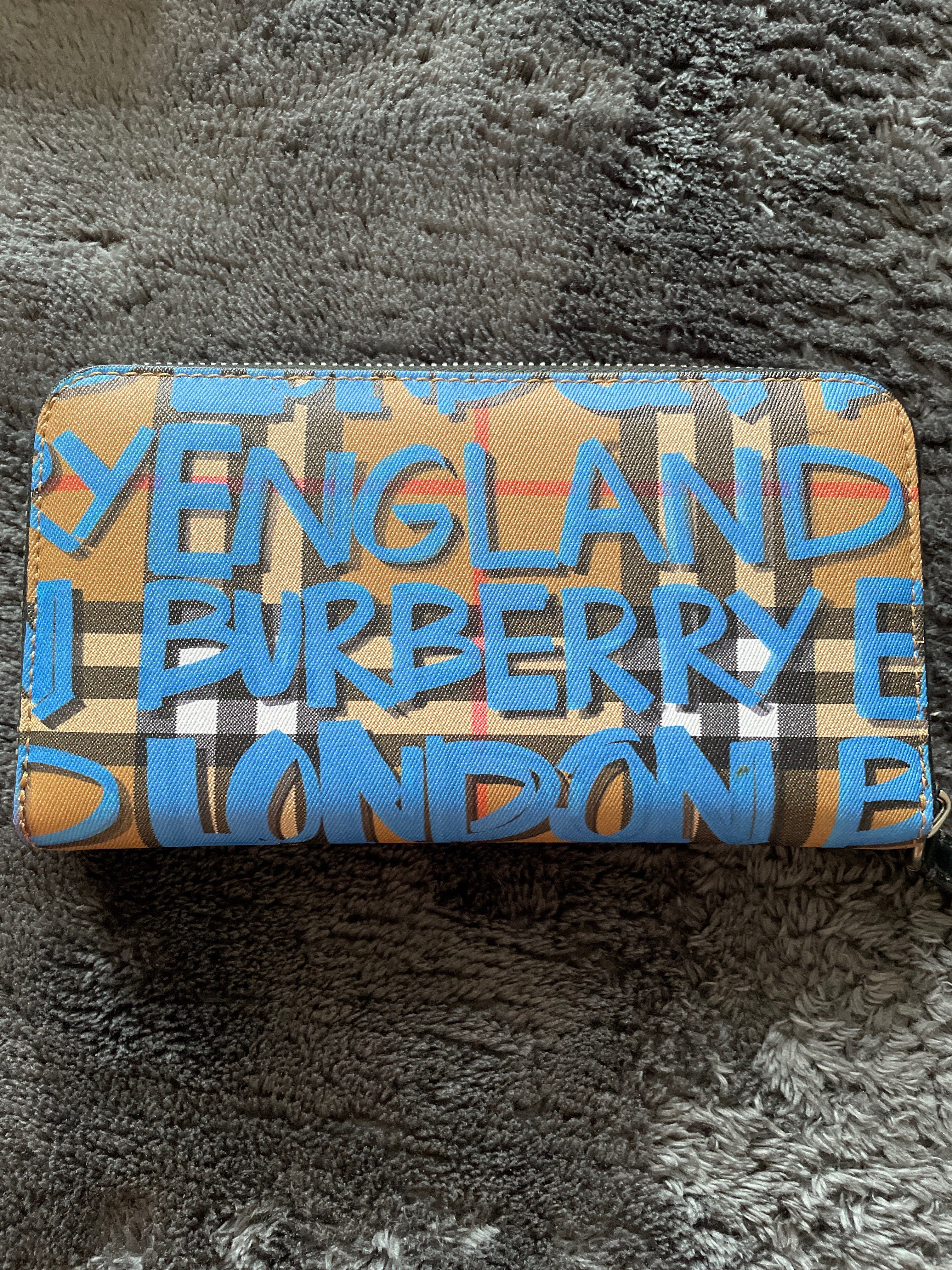 バーバリー 長財布