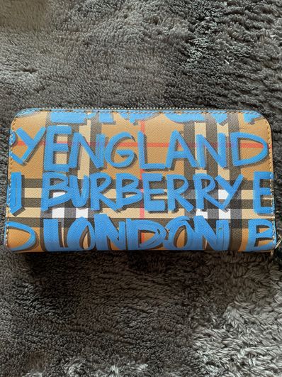 バーバリー 長財布