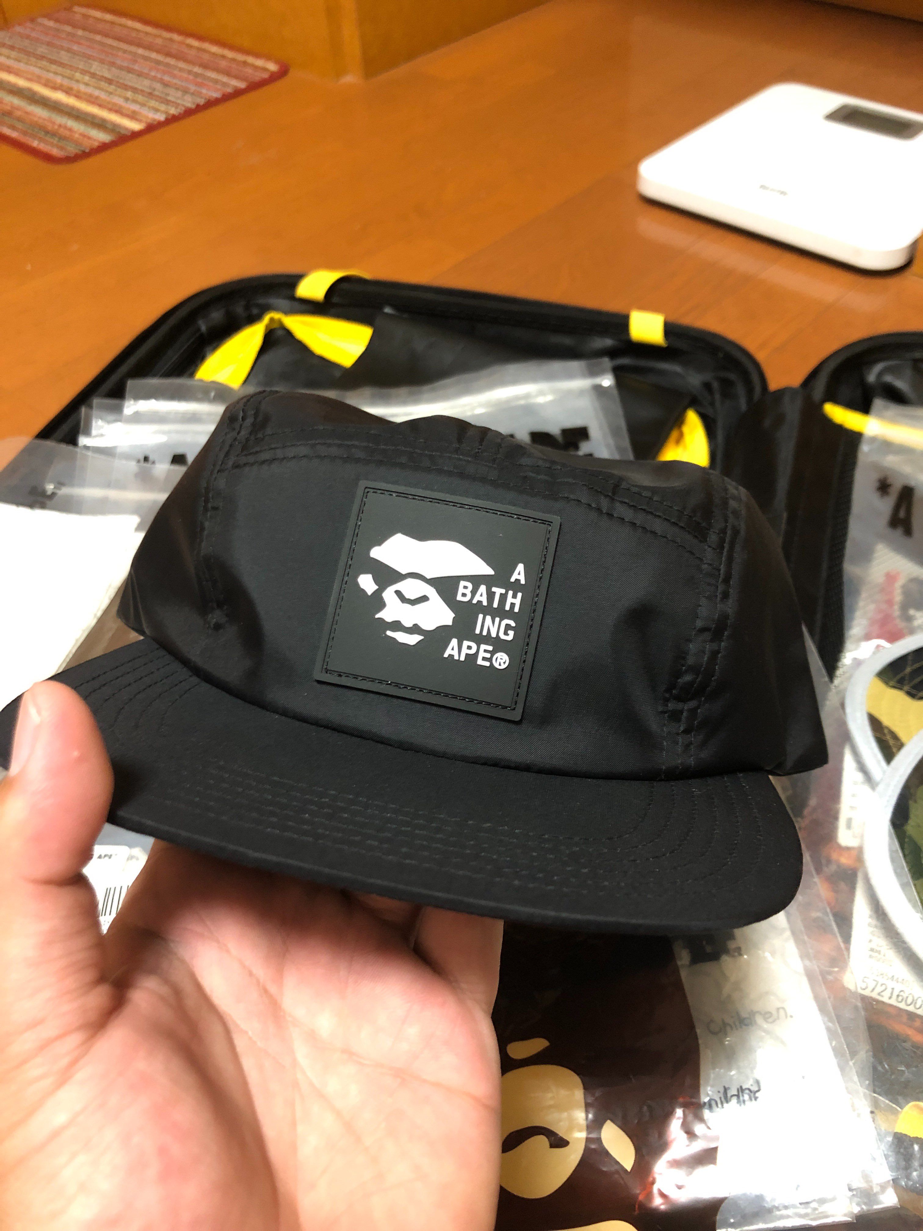 Mad face silicon badge jet cap