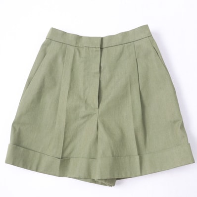 極美品 シャネル
ショートパンツ カーキ レディース 38 P55496V33481