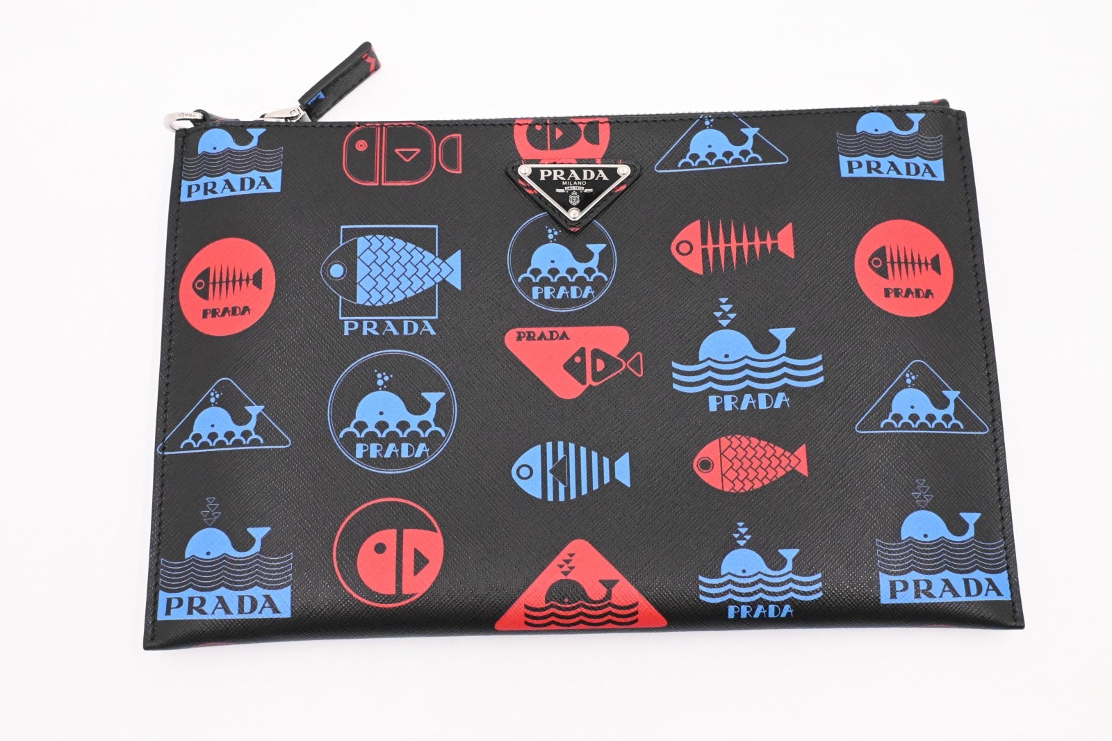 プラダ サフィアーノ クラッチバッグ クジラ 2NH005