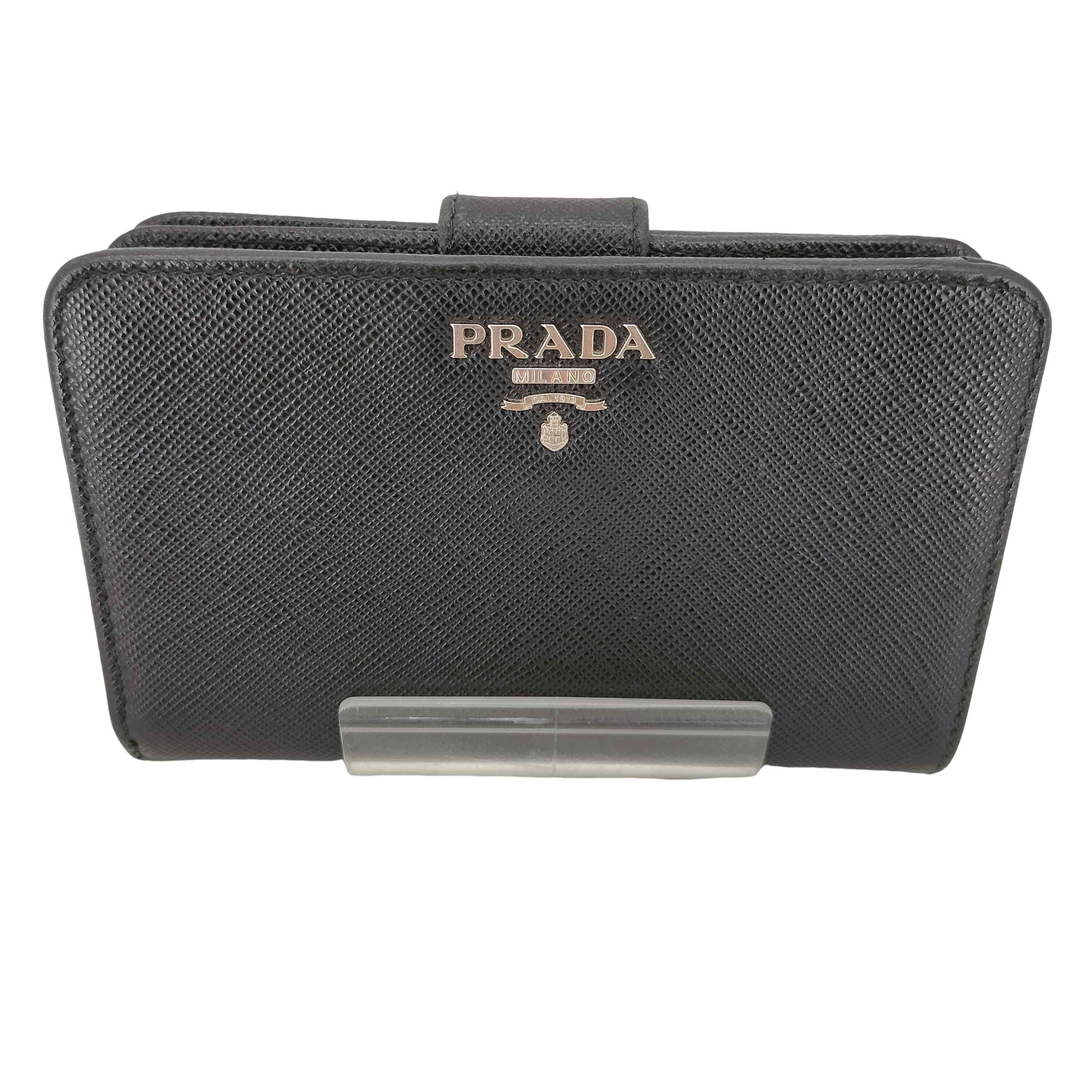 B (目立った傷や汚れなし)】PRADA プラダ 三角ロゴ 金具 レザー 三
