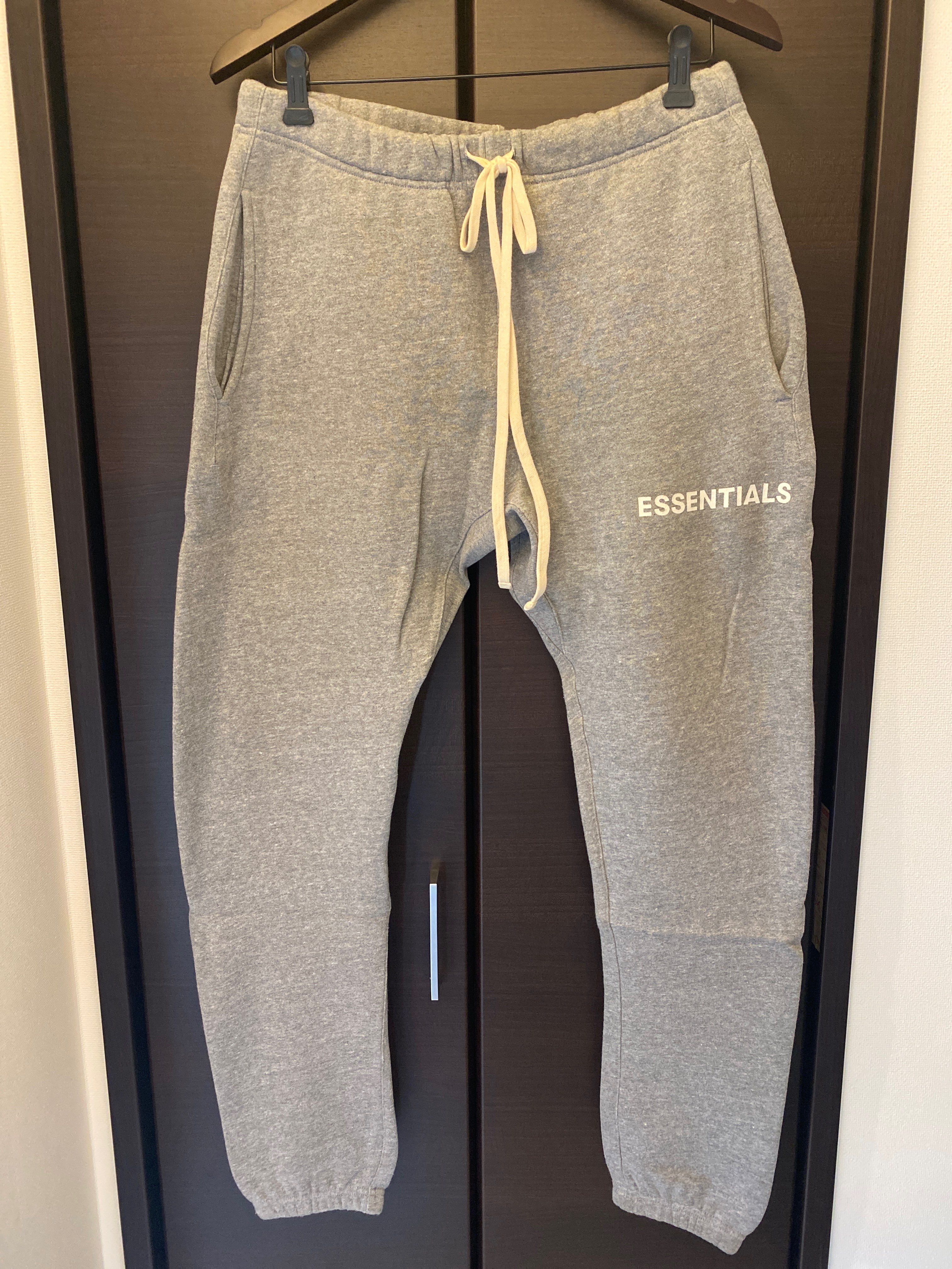 FEAR OF GOD Essentials Graphic Sweatpants "Grey"
