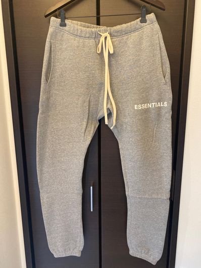 FEAR OF GOD Essentials Graphic Sweatpants "Grey"