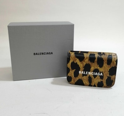 BALENCIAGA