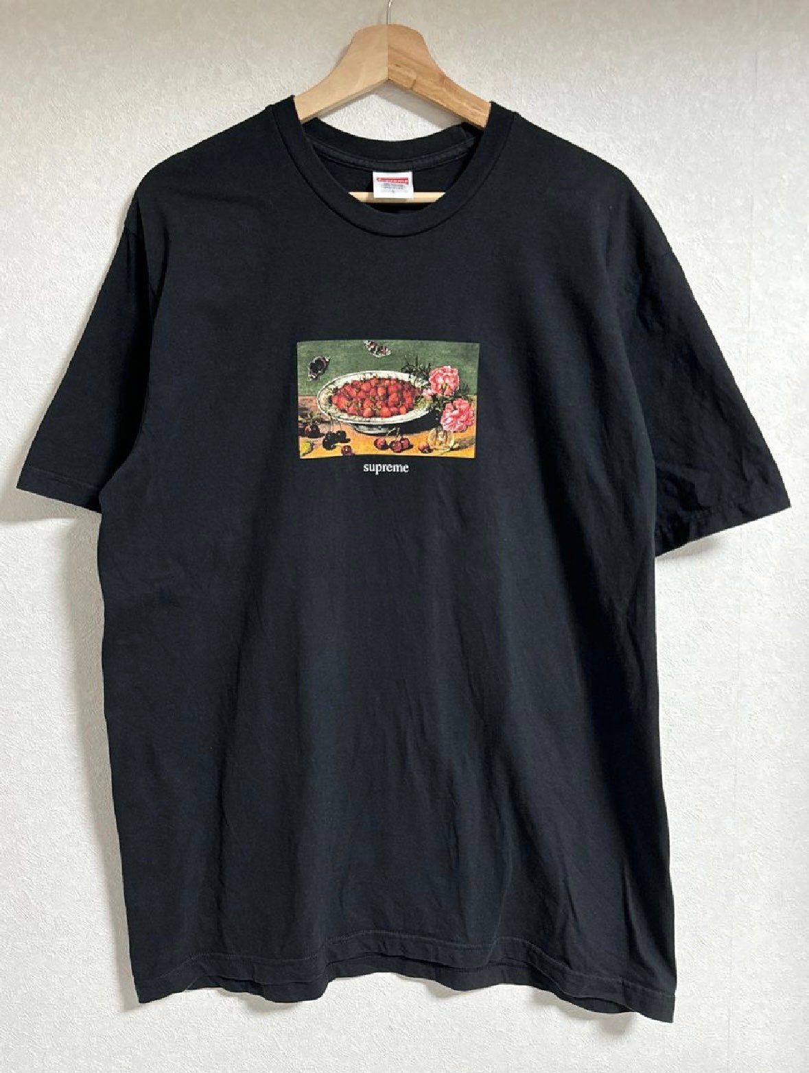 Supreme Strawberries Tee "Black"