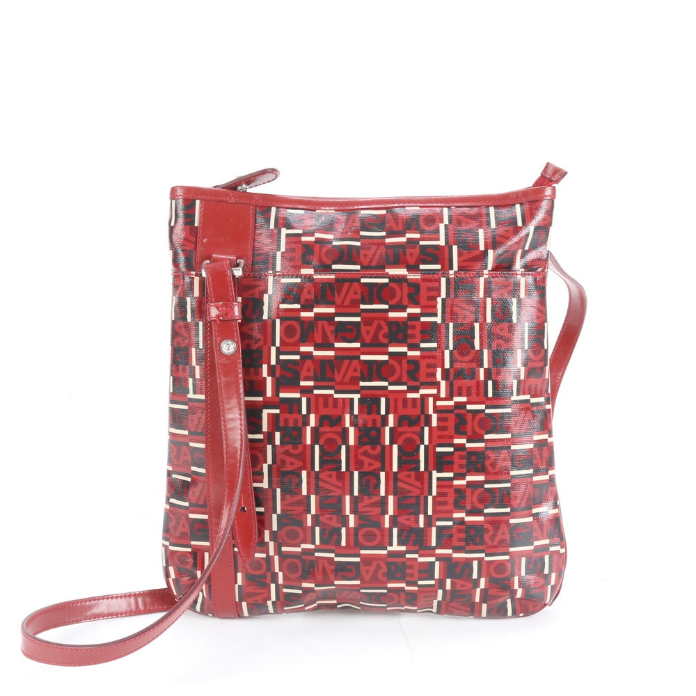 ■極美品 サルヴァトーレフェラガモ クロスボディ シルバー 金具