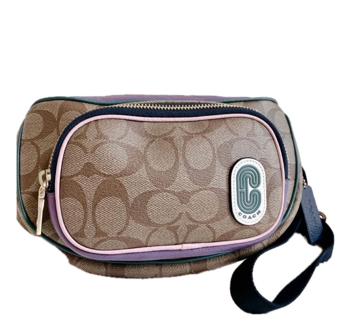 美品 COACH コーチ PVC シグネチャー ボディバッグ ウエストバッグ
