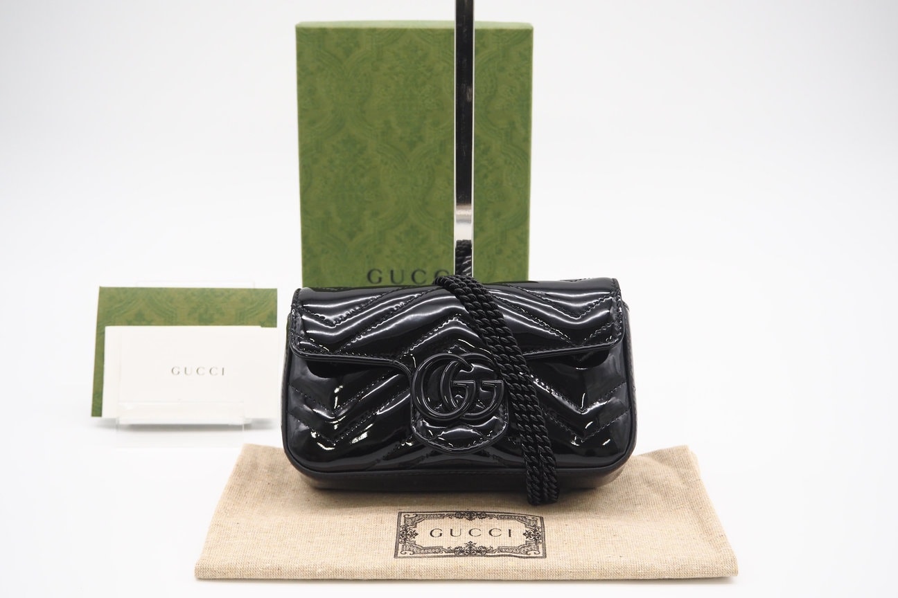 極美品 GUCCI グッチ GGマーモント パテントレザー ミニバッグ 476433 ショルダーバッグ ブラック レザー パテントレザー レディース