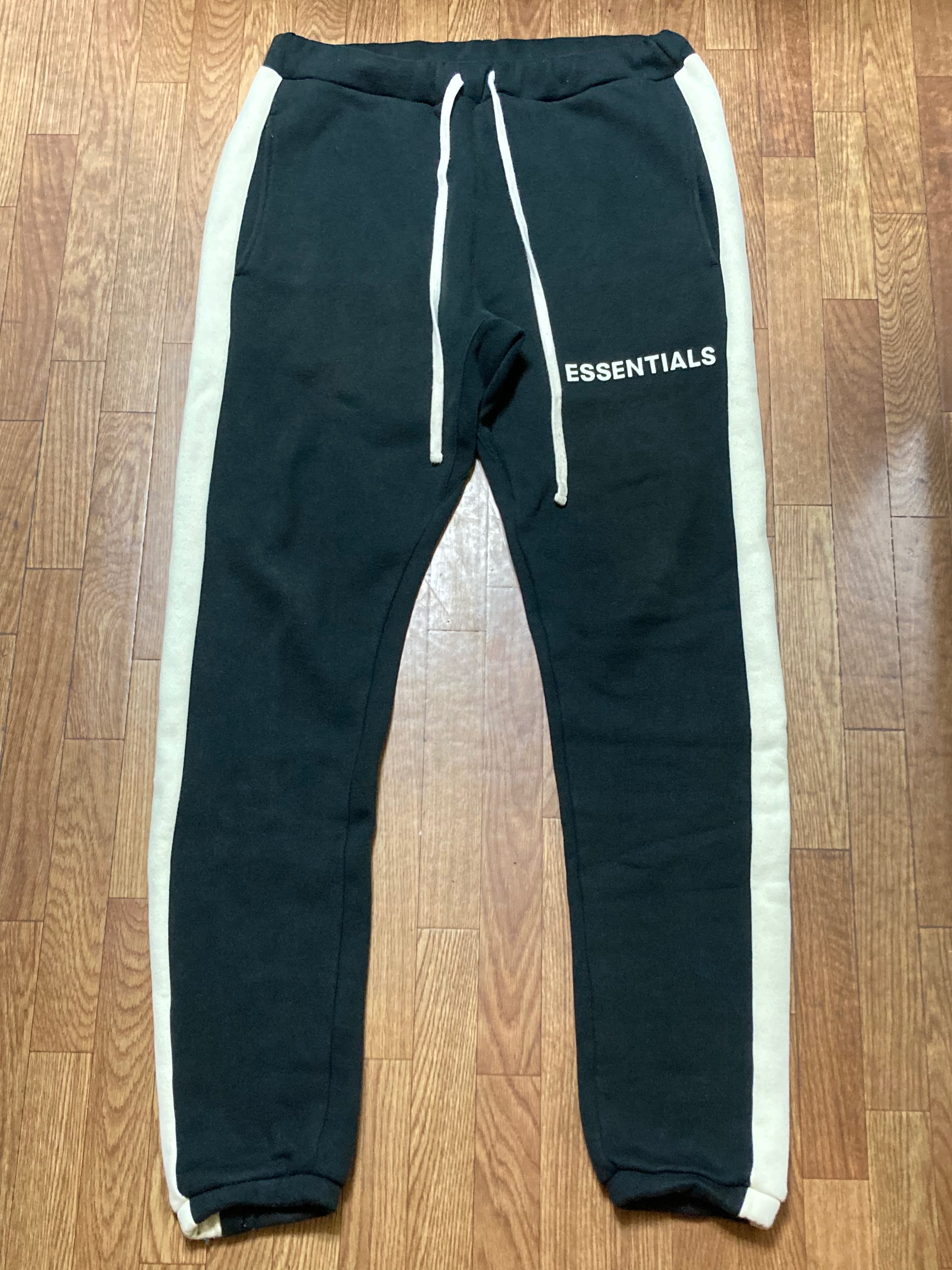FEAR OF GOD Essentials Side Stripe Sweatpants "Black"