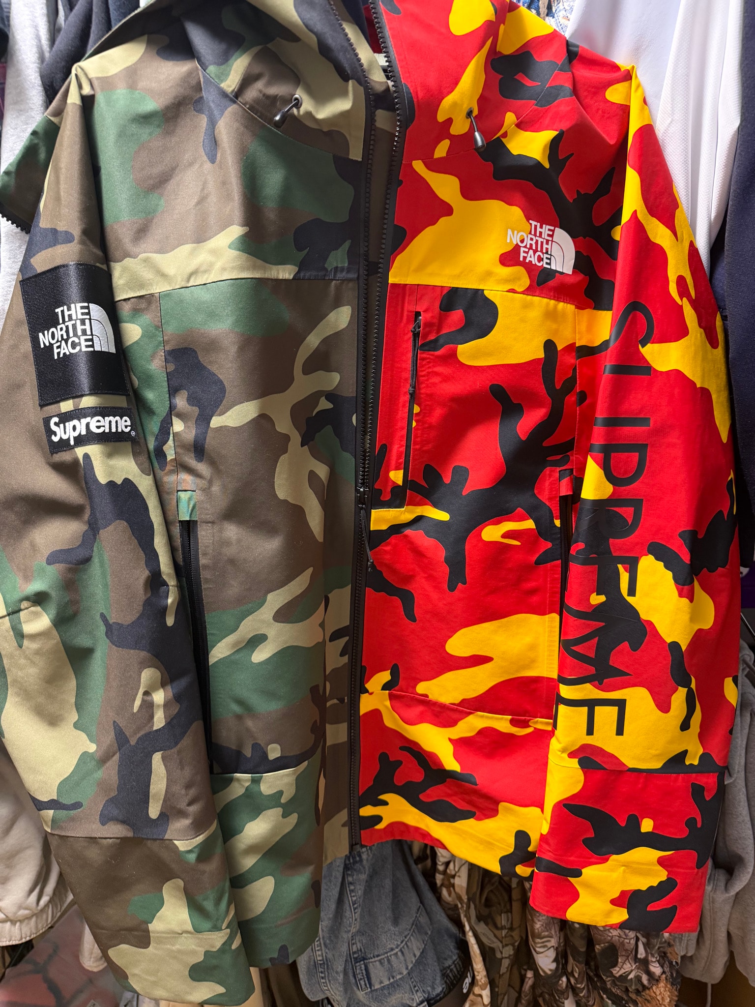 Supreme x The North Face Split Taped Seam Shell Jacket "Camo"