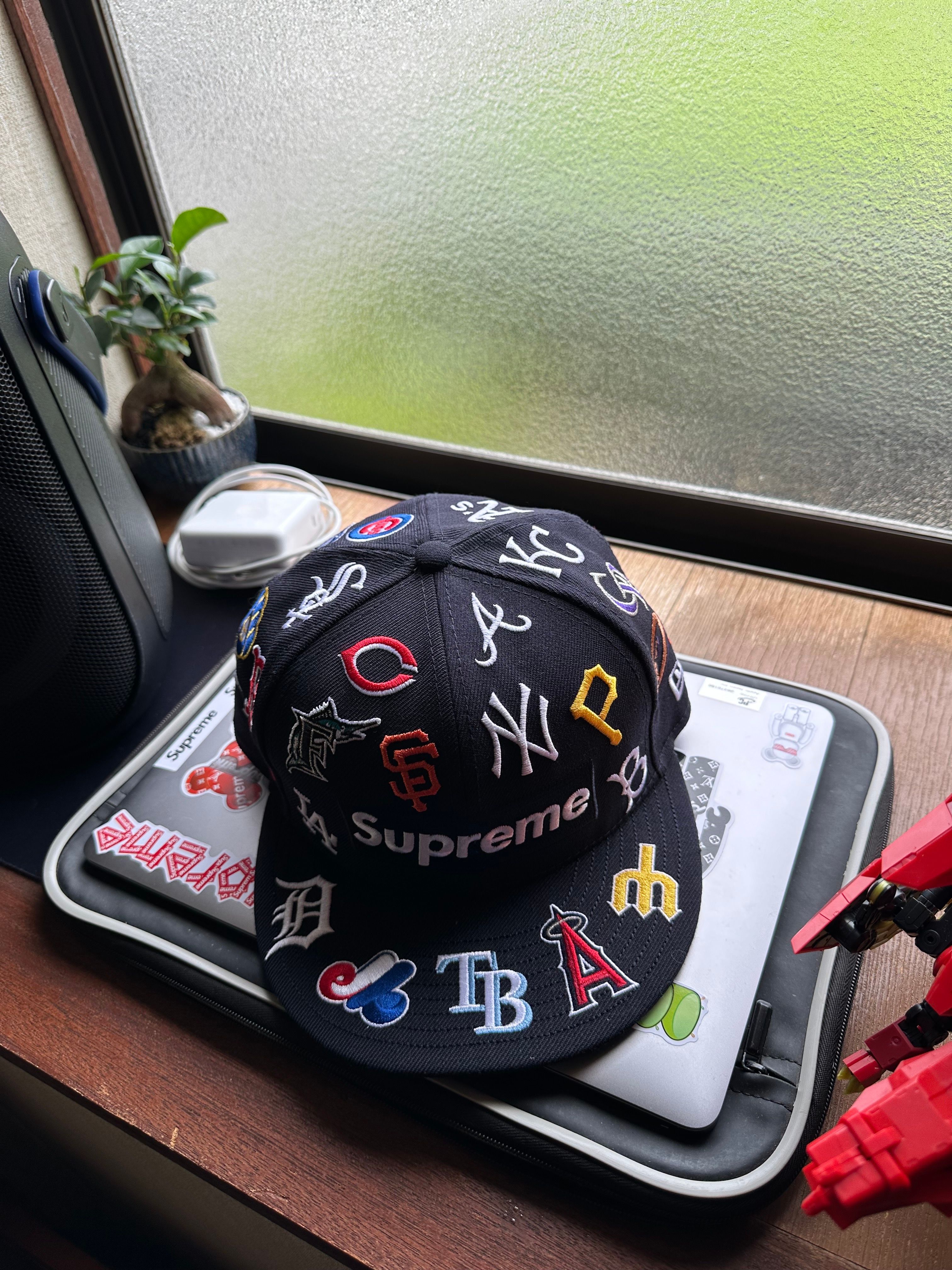 Supreme / MLB New Era® "Navy"