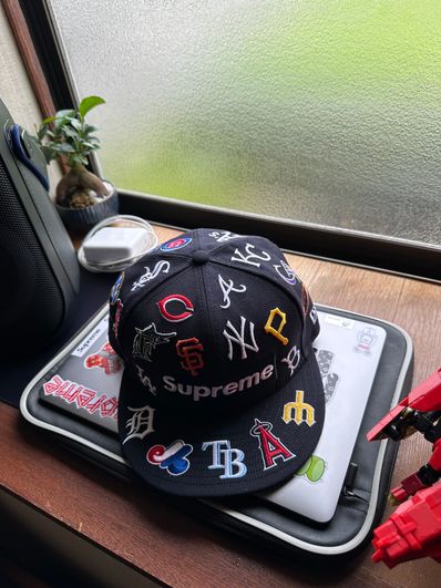 Supreme / MLB New Era® "Navy"