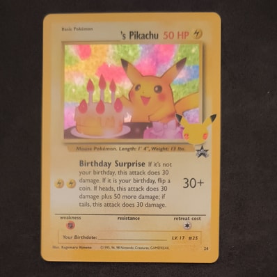 _のピカチュウ(お誕生日ピカチュウ)【英語版】(ソード&シールド「セレブレーションズ」)