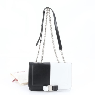 ■極美品 サルヴァトーレフェラガモ ヴァラリボンチェーンショルダーバッグ