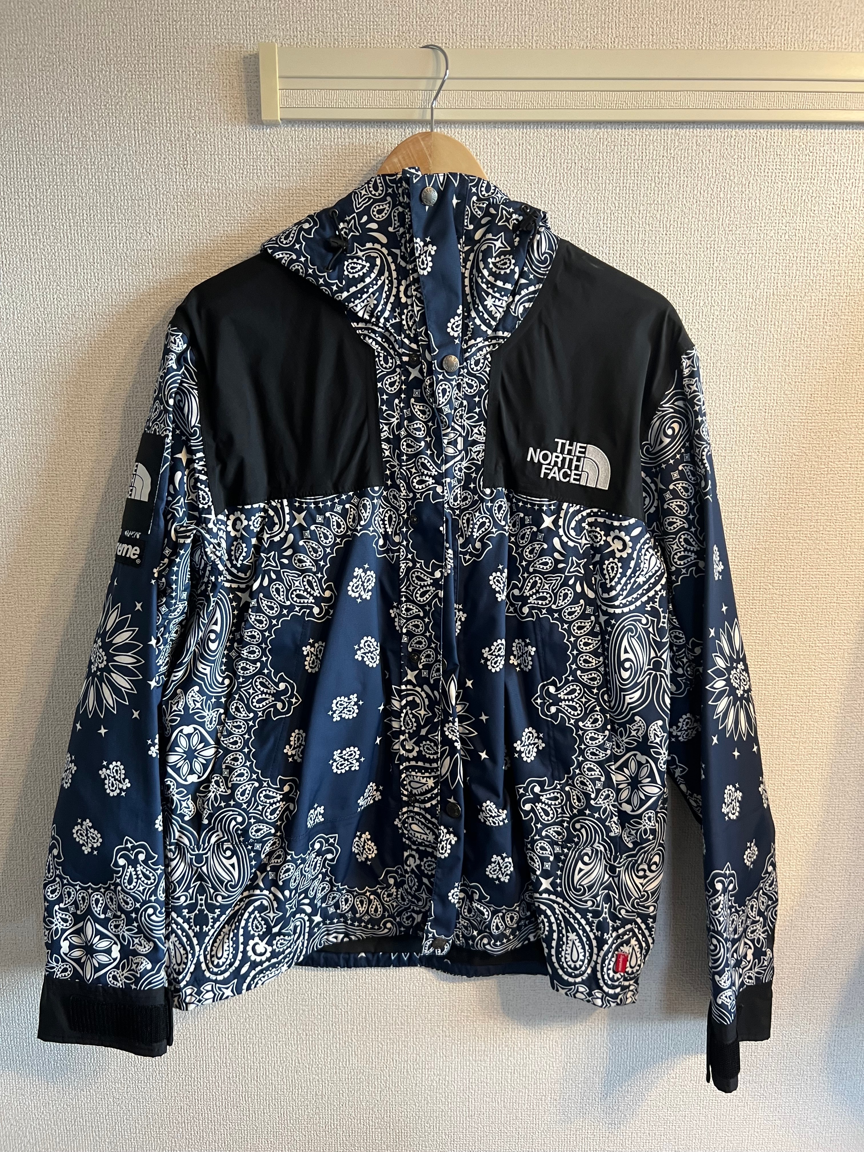 Supreme The North Face Bandana Mountain Parka "Navy"